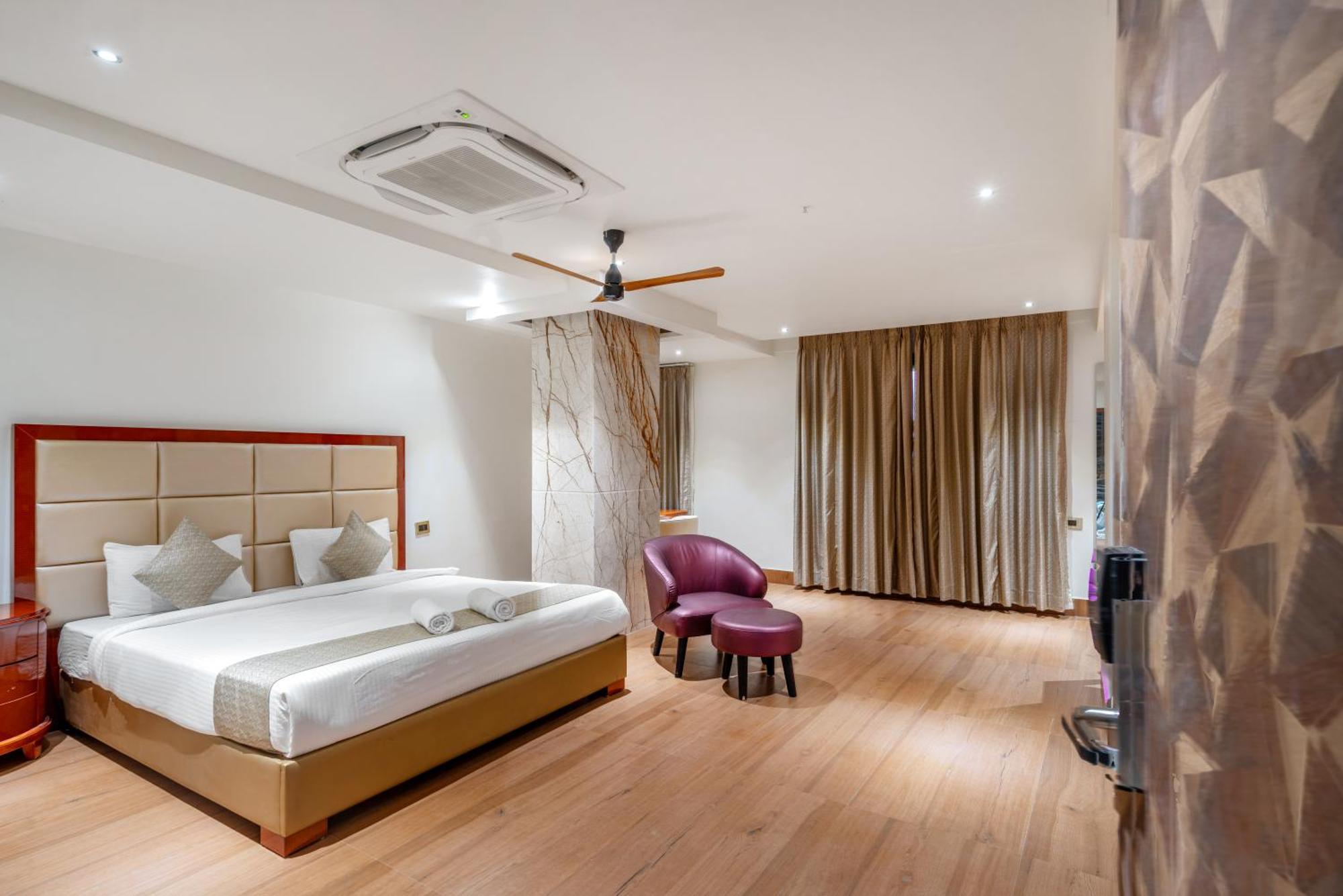 Hotel Chutneys Хайдарабад Экстерьер фото
